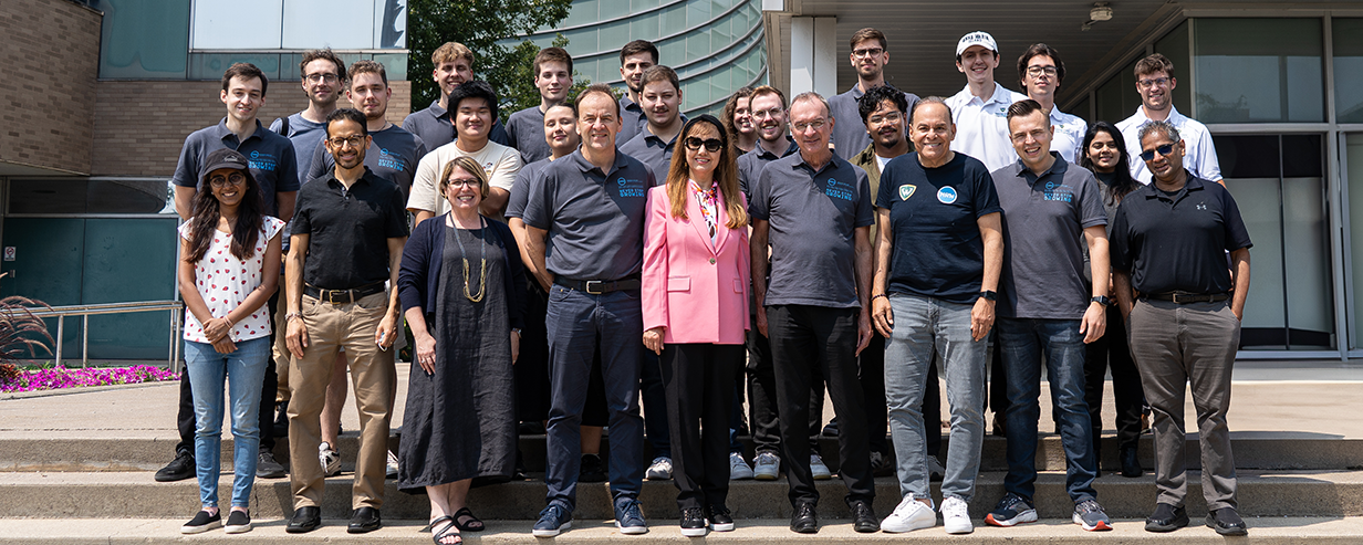 Gruppenbild der HRW-Studierenden und Betreuer:innen der COIL-Engineering-Projekte 2025 in Detroit, USA.