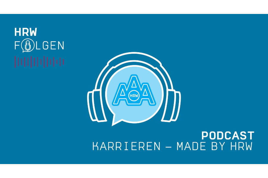 Grafik zum Podcast ‚Karrieren – Made by HRW‘. Im Zentrum ein Kopfhörer mit dem HRW-Logo. Links steht ‚HRW Folgen‘ mit einem Mikrofonsymbol, unten rechts der Schriftzug ‚Podcast – Karrieren made by HRW‘