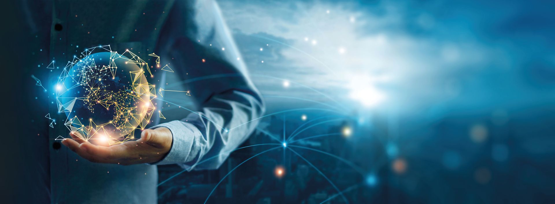 eine Hand hält eine digital visualisierte Weltkugel aus vernetzten Datenpunkten – Symbolbild für globale Digitalisierung, Netzwerkstrukturen und Innovation. Das Motiv steht für Themen wie digitale Transformation, internationale Wirtschaft und moderne Kommunikationstechnologie.