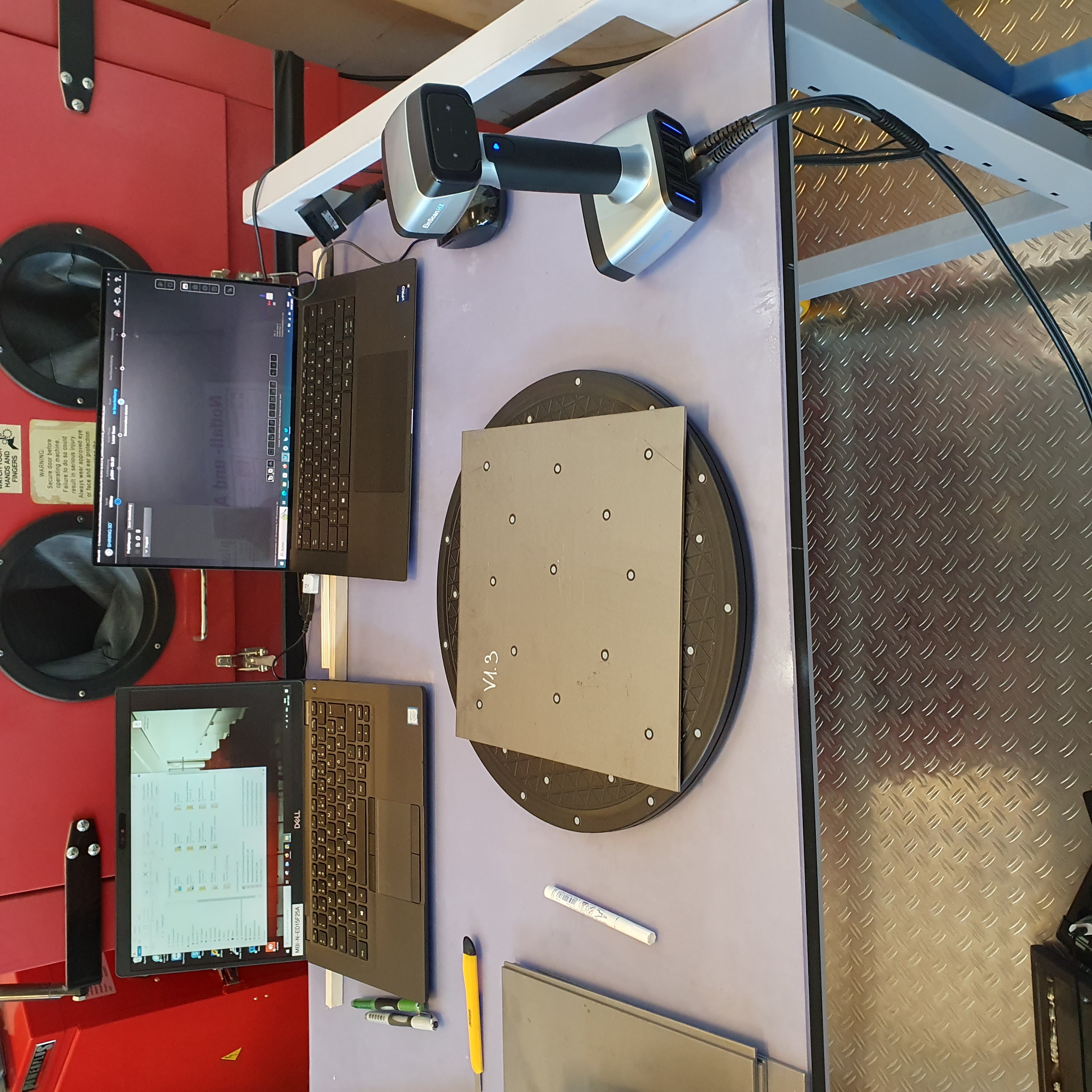 Das Bild zeigt einen Laserscanner