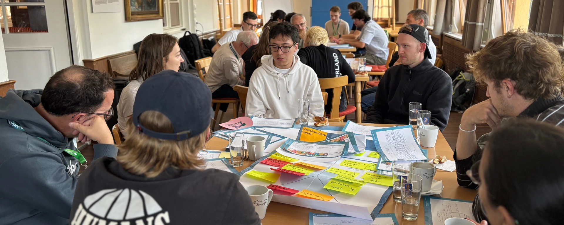 Beim Quantum Peaks II Science Camp kamen rund um das Thema Quantentechnologien unterschiedliche Perspektiven zusammen.