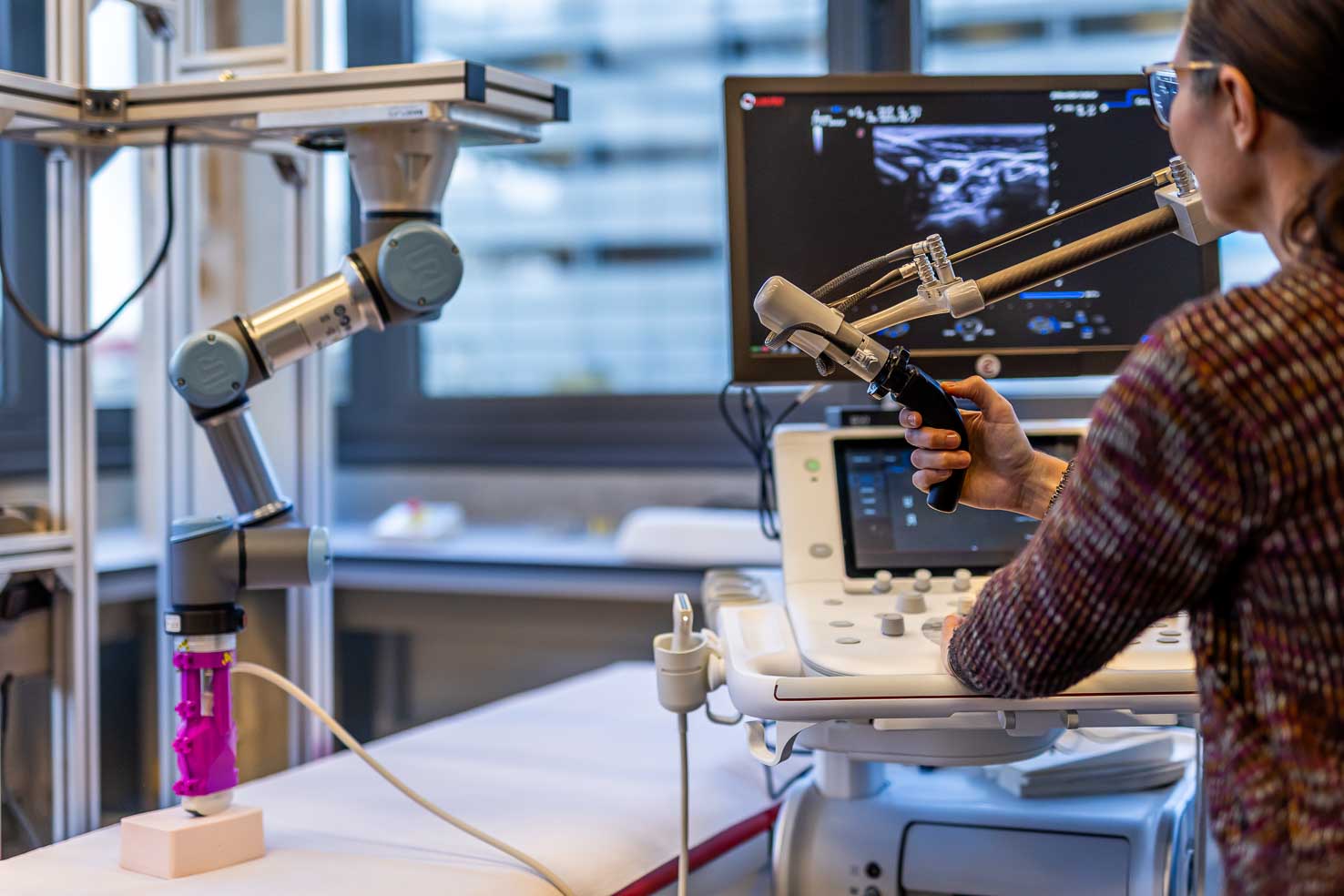 Ultraschall-Roboter mit frontalem Display