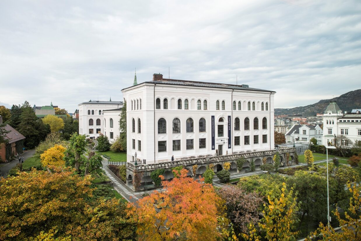 Bild des Campus der Universität Bergen.
