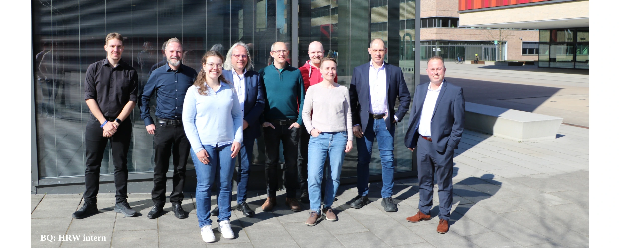 Das Bild zeigt das 9köpfige Projektteam des Projekts Rain DL am Campus Mülheim der HRW