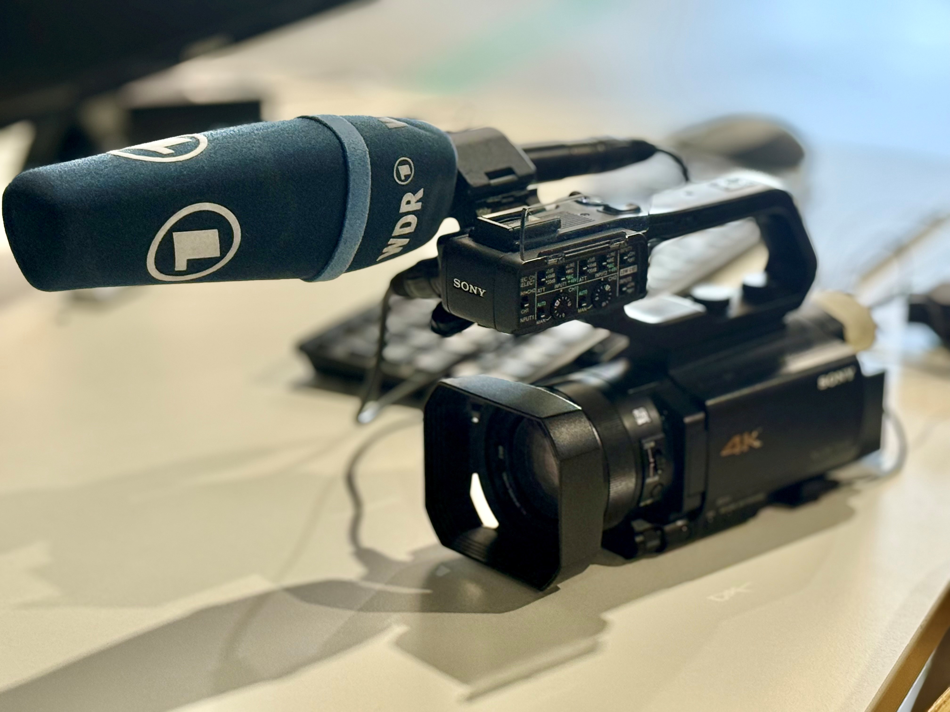Kamera mit WDR Mikrofon oben dran