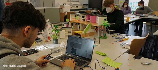csm_2022-11-16_MINTECCamp_24a8b5c6a4.jpg