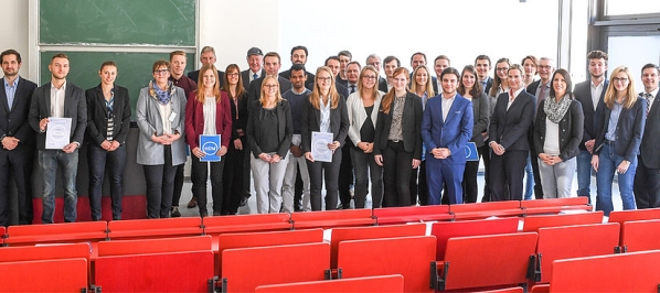 csm_2017-04-25_Aufmacher_Stipendien_2016-17_5535dd0f28.jpg