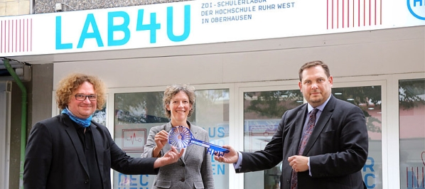 csm_2020-09-01_zdi_Schuelerlabor_Handmann_Staude_Schranz_Aufmacher_53cc3a588f.jpg