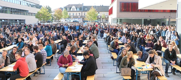 csm_2017-09-29_Erstsemesterbegruessung_MH_Campus_Aufmacher2_32936e8936.jpg