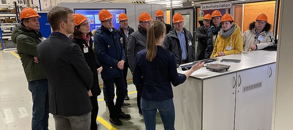 csm_2023-03_Siemens_HRW_Kooperationsbesuch_72a89dad3a.jpg